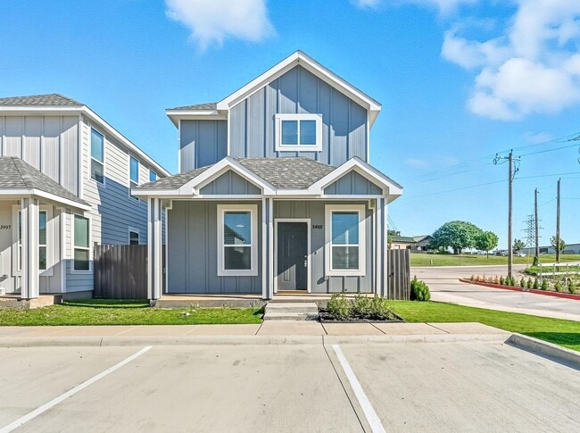 Building Photo - 3413 Valley Vista Dr