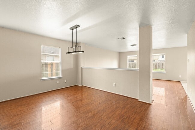 Photo - 7931 Raven Creek Ln