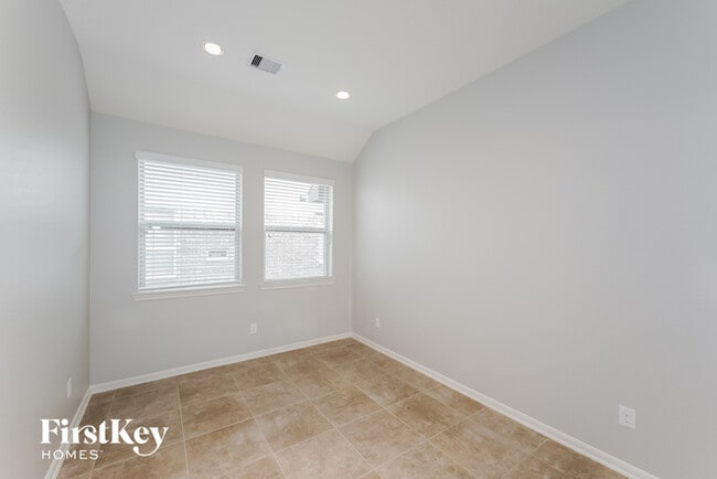 Photo - 6522 Hunters Creek Ln