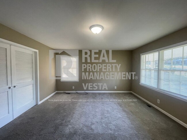 Photo - 1575 Winston Dr