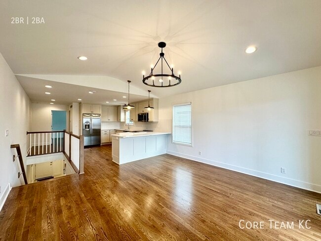 Photo - 7708 Main St