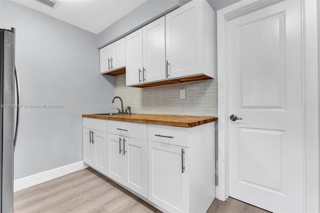 Photo - 1120 SW 30th St Unit A