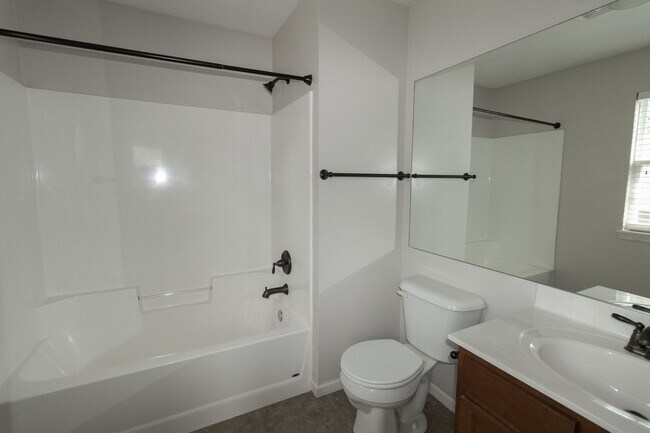 Photo - 1339 W Broadway Unit 1339