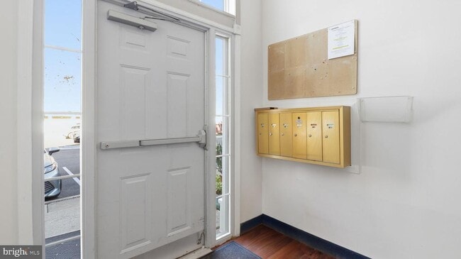 Building Photo - 164 Kendrick Pl Unit 164-16