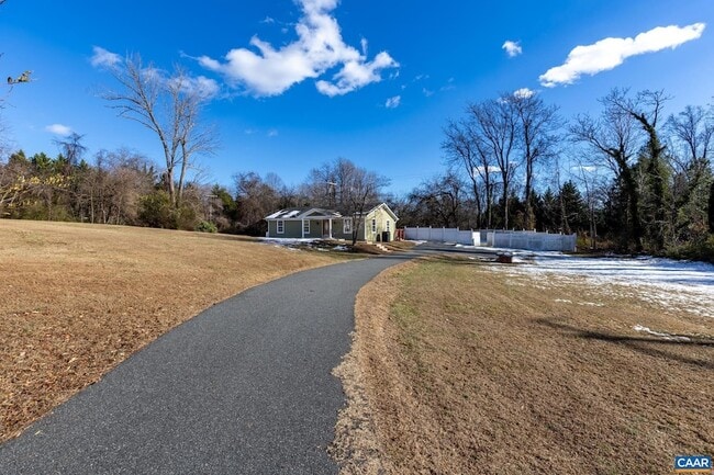 Photo - 703 Tilman Rd