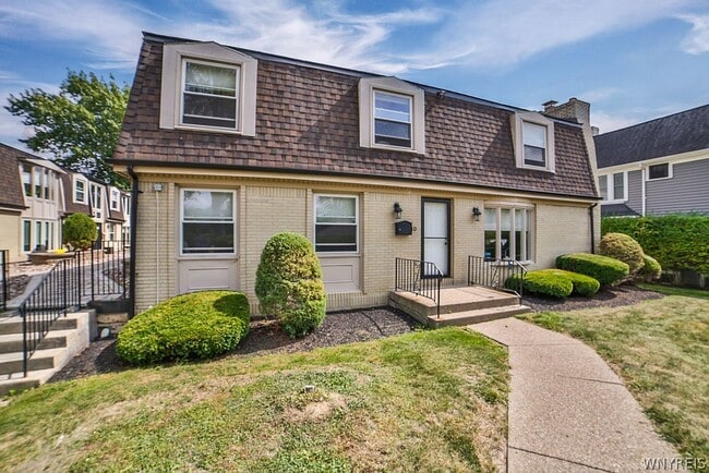 Photo - 32 Bernhardt Dr