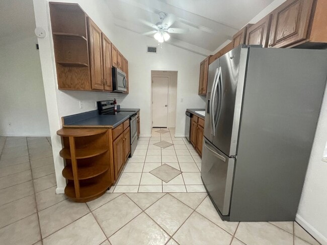 2526 NW 54th Blvd
