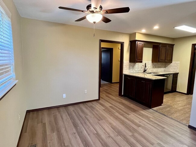 Photo - Beutiful 2 Bed 2 Bath Home in Downtown Edmond