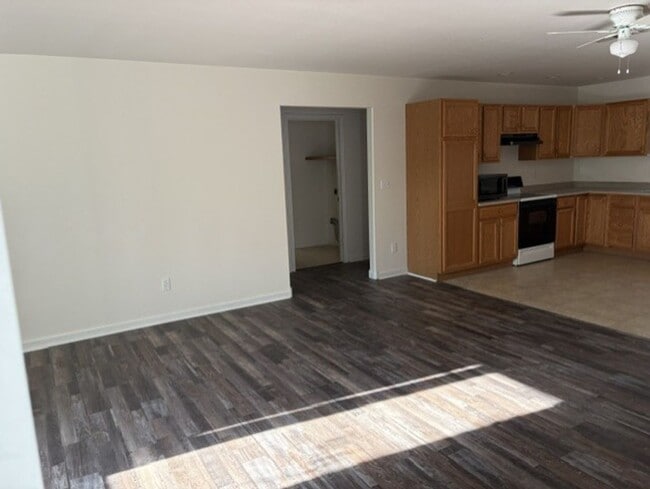 1460 Parker Ave Unit 3