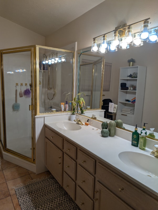 Photo - 2401 E 630 N