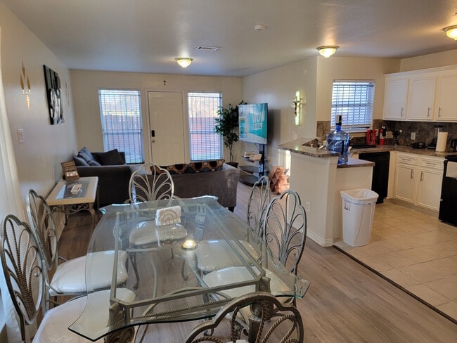 Photo - 3807 Lydia St