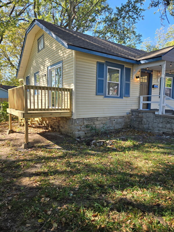 Photo - 2501 E 68th Terrace