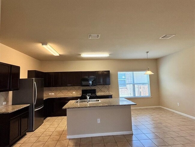 Photo - 1602 Atlas Rd