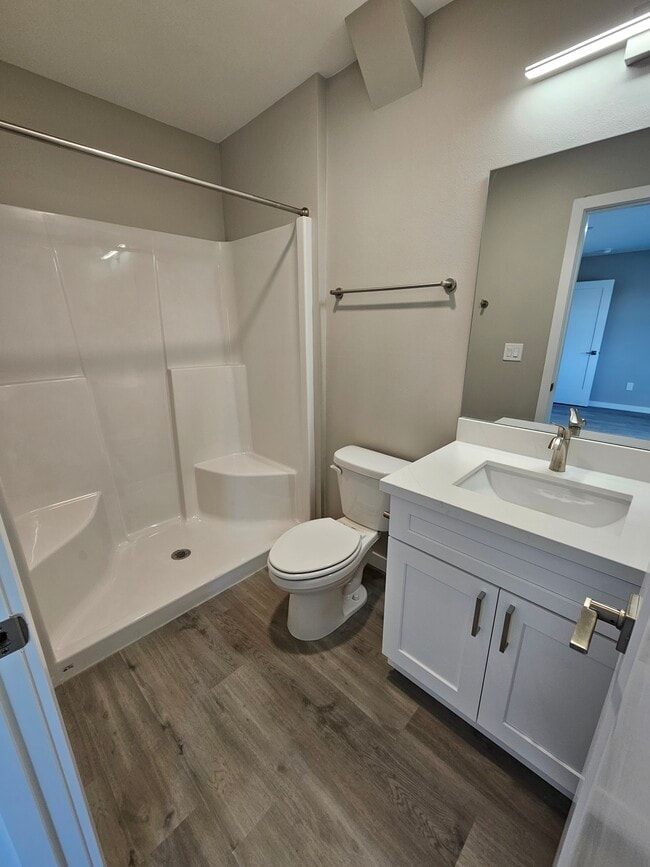 Photo - 11122 Vickery Ave E