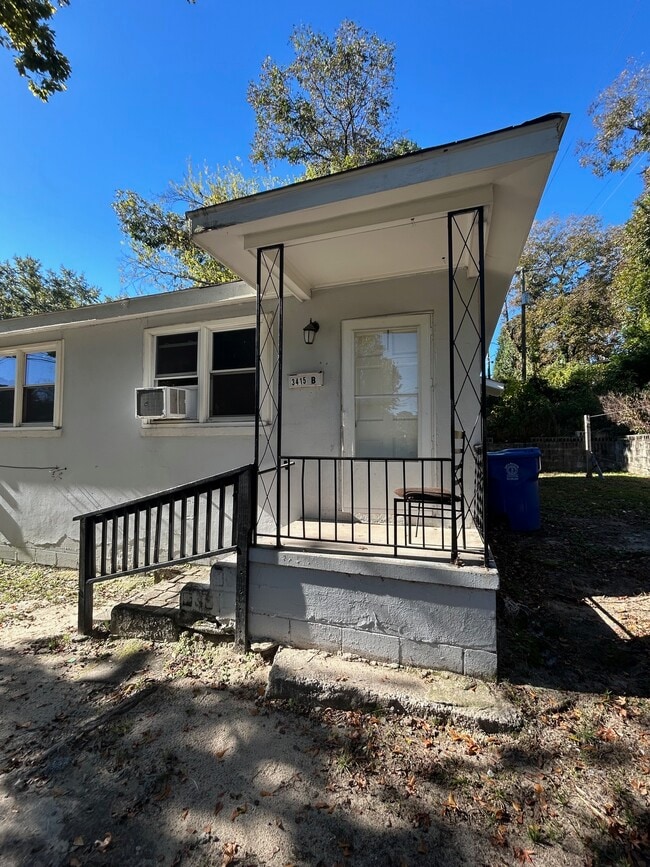 Building Photo - 3415 Piedmont Ave Unit B