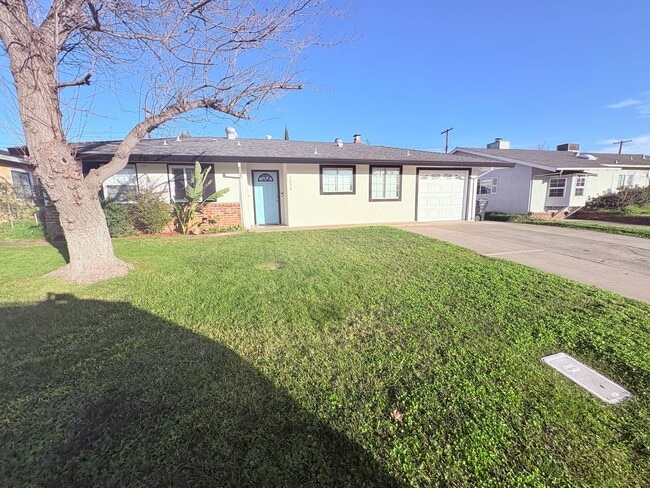 Photo - 1524 Gladstone Dr