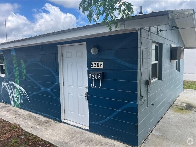Building Photo - 5206 7th St Rental
