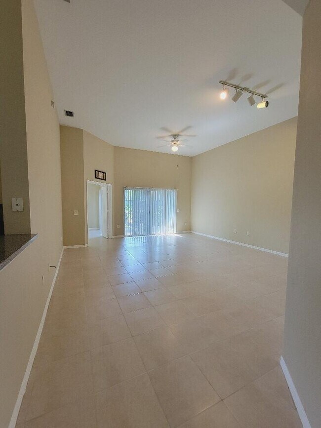 Photo - 220 Crestwood Cir Unidad 102