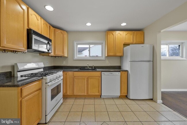 Photo - 244 Pomona Ave