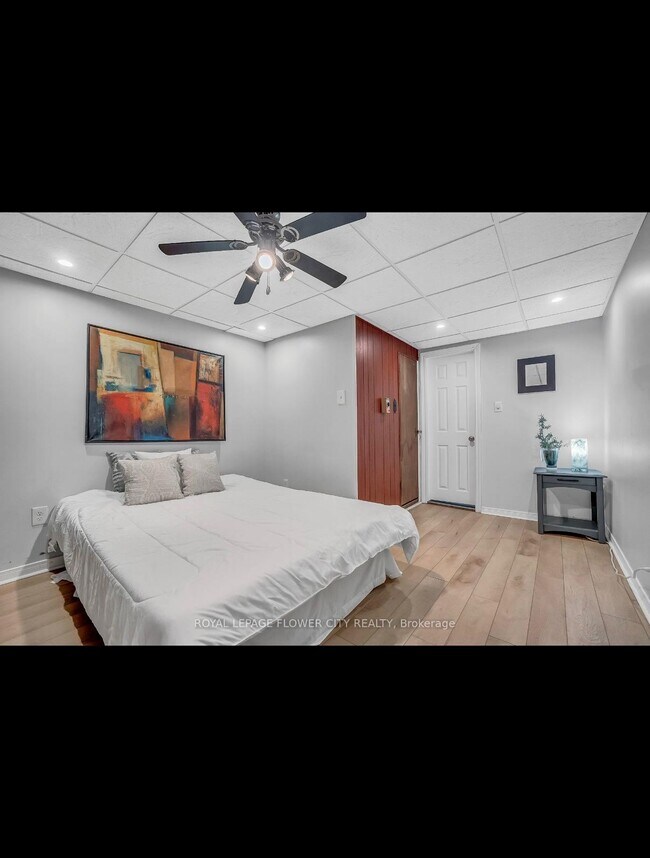 Photo - 611 Harriet St