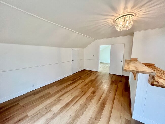 Photo - Upstairs 2 Bedroom Apartment with Arched D... Unit 3310 Columbia