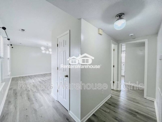 Photo - 835 Deer Path Trail