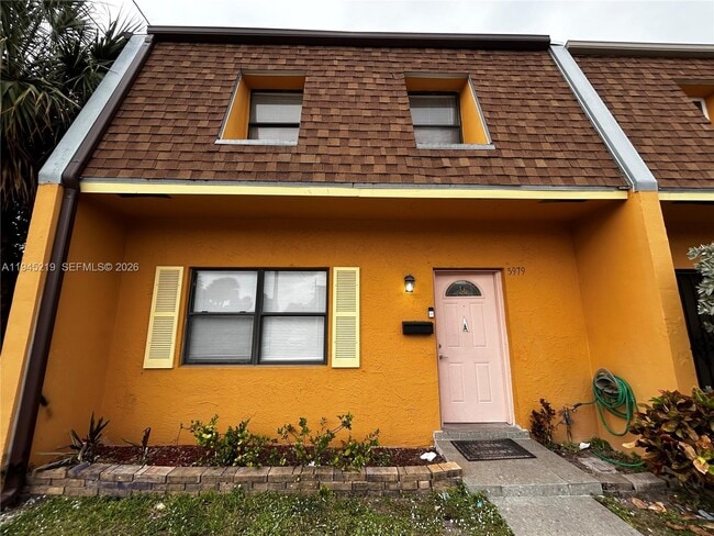 Building Photo - 5979 NW 29th Pl