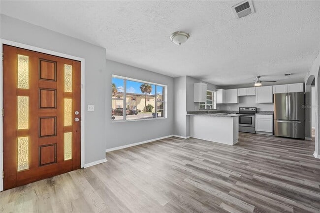 Photo - 1124 Douglas Ave