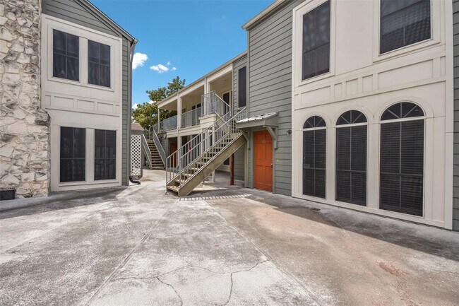 Photo - 2529 Rio Grande St Unidad 85