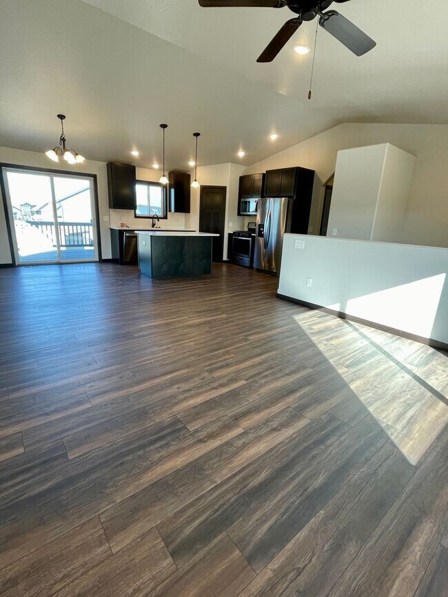 Photo - 4 Bedroom, 3 Bathroom with Office for Rent