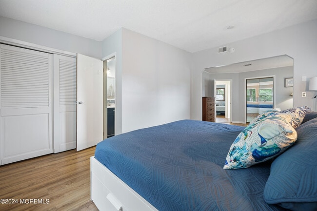 607 Sunrise Blvd