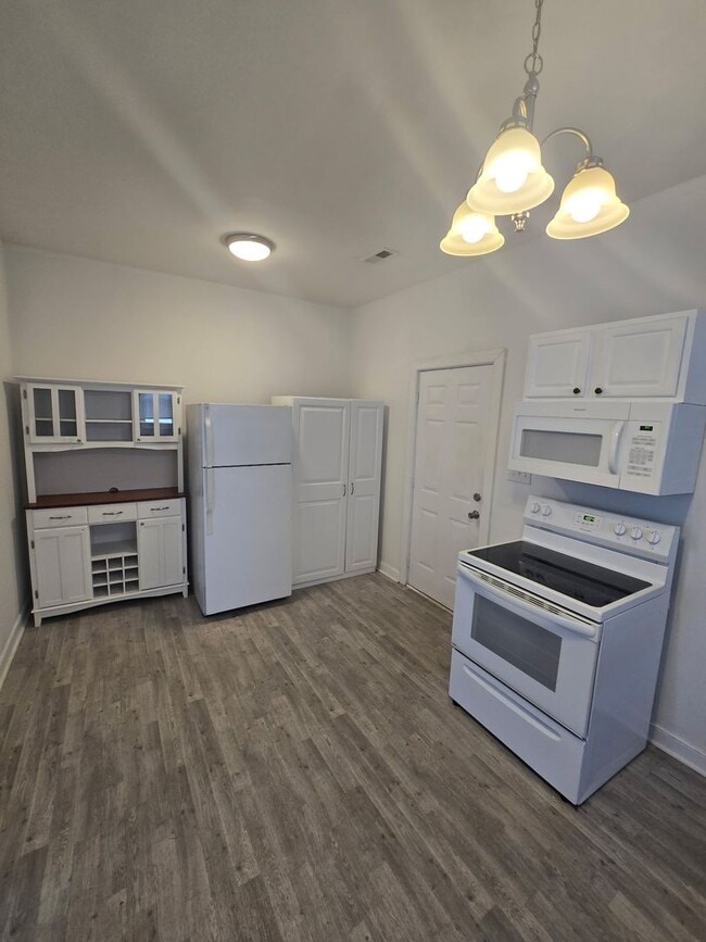 Photo - House in Hopewell