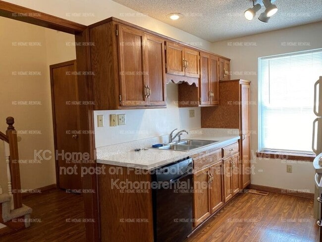 Photo - 8002 NW 79th Pl