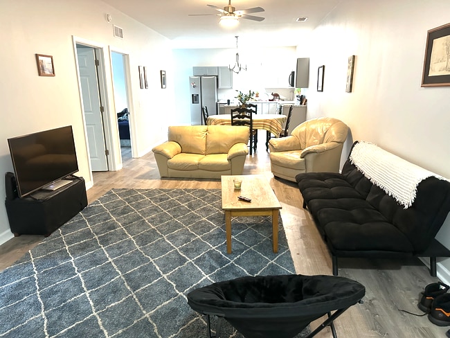 Photo - 17 W Main St Unit 4