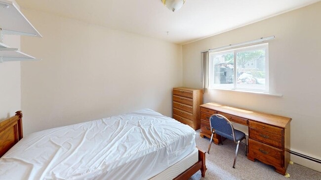 Photo - 839 Tappan St