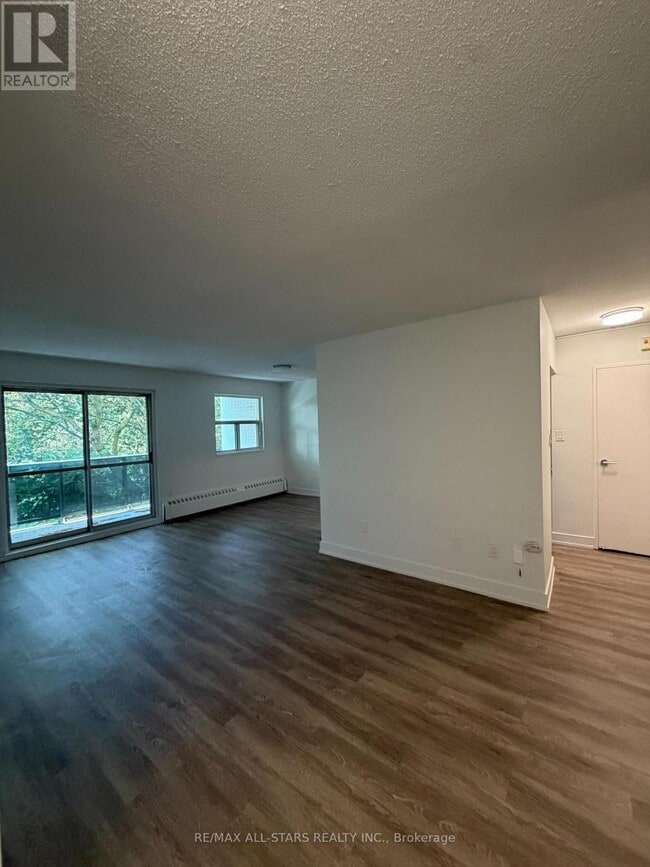 Photo - 7 Albert St Unit 403