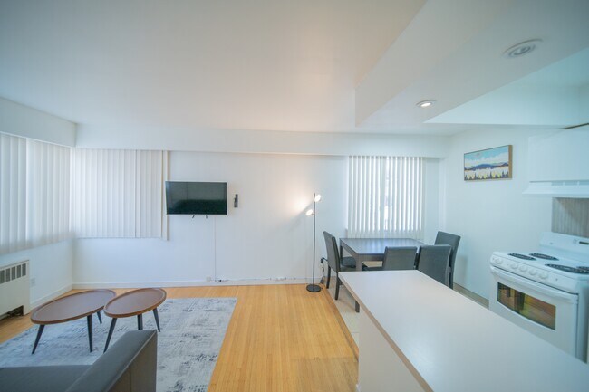 Photo - 1925 Nelson St Unit 107