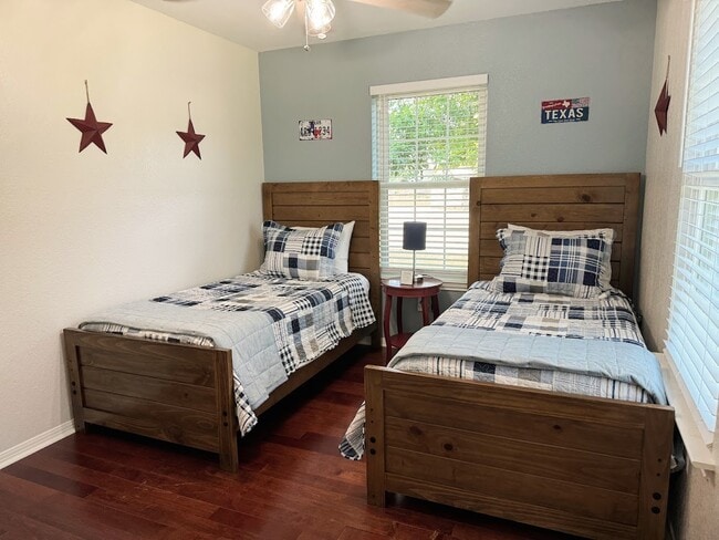 Photo - 105 Sky Country Dr