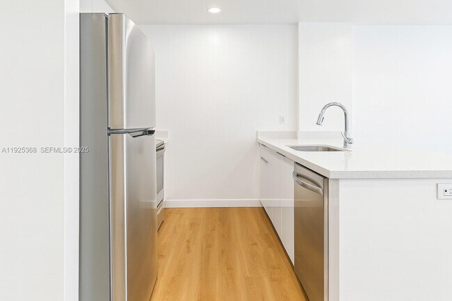 Photo - 1950 Fletcher St Unit 202