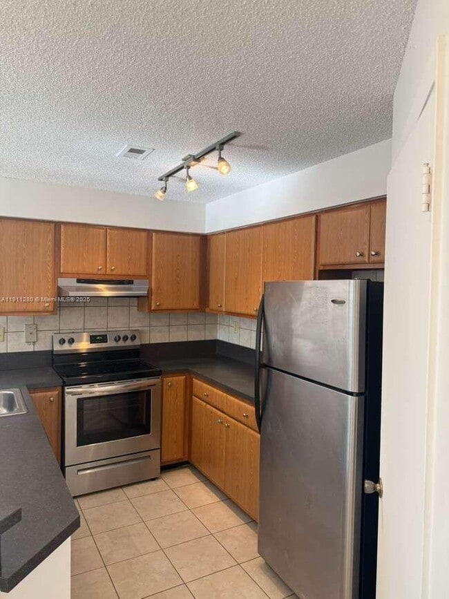 Building Photo - 2445 SW 18th Terrace Unit 1116