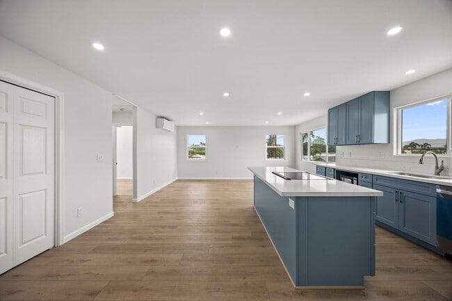 Building Photo - AVAILABLE NOW...BRAND NEW 3 BEDROOM 2 BATH