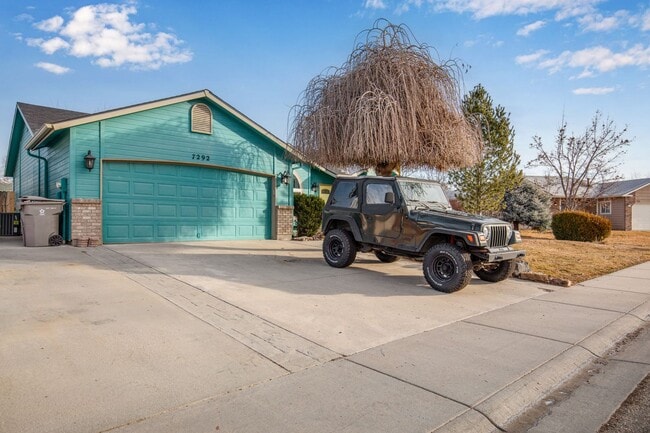 7292 Newbrook Dr