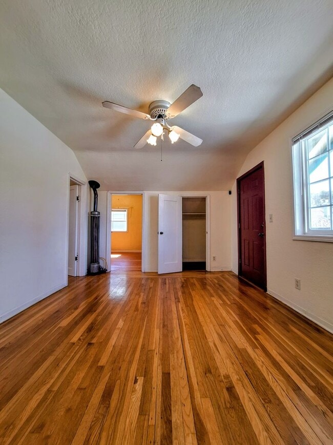 Photo - 518 E Julian St