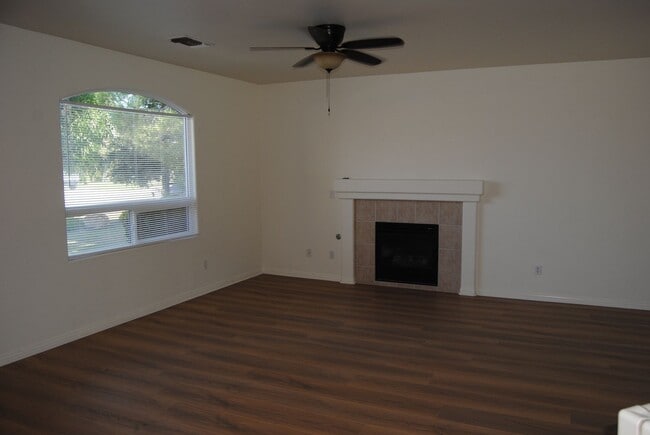 Photo - 2715 Paradise Point Pl