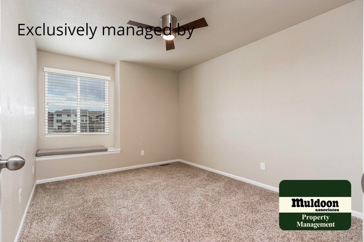 Beautifully done home close to Military Ba... - Beautifully done home close to Military Ba...