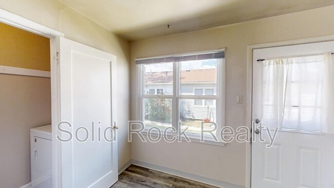 Photo - 1214 Janes Ln