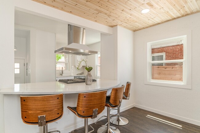 Photo - 2160 S Logan St