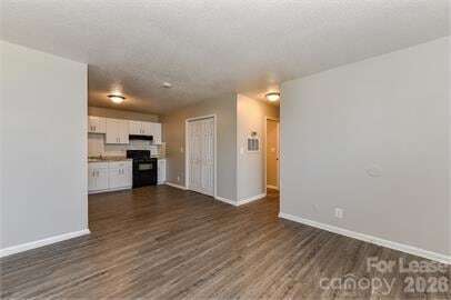 312 Hoskins Mill Ln