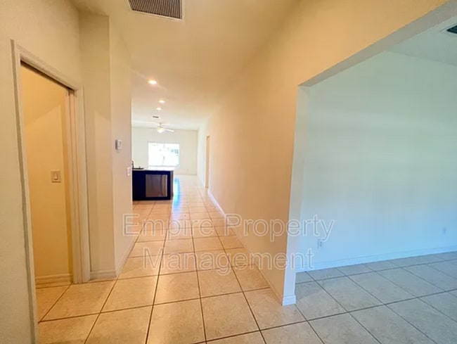 Photo - Charming 3 Bed 2 Bath with Screened Lanai in North Port