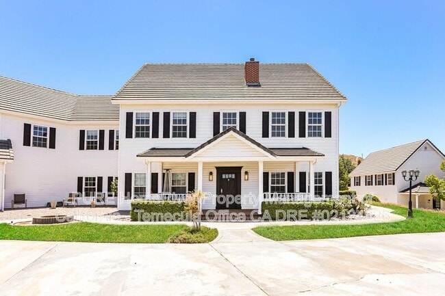 36475 Avenida La Cresta